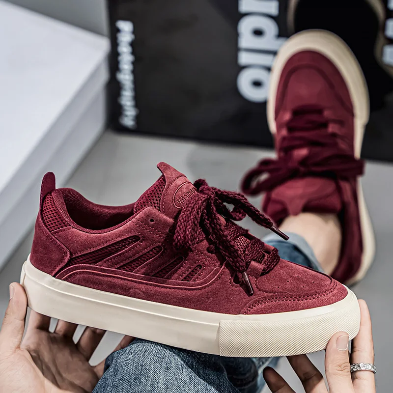 2025 new light luxury niche solid color design trendy shoes, fashionable and versatile low top breathable board shoes for men
2025 new light luxury niche solid color design trendy shoes, fashionable and versatile low top breathable board shoes for men