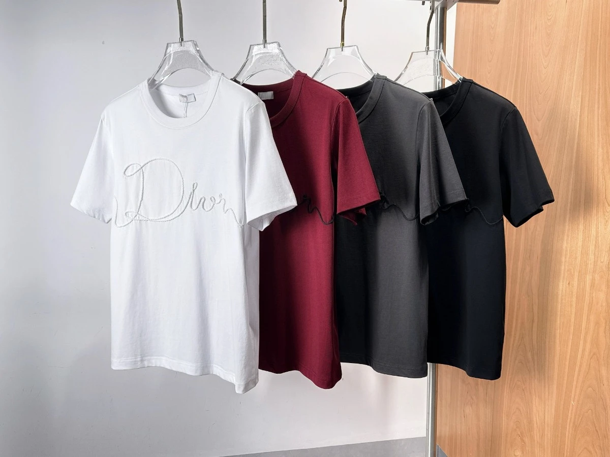 Men's Cotton T-shirt Multi-color Ribbon Embroidered Logo Crew Neck Tee, Soft Breathable Short Sleeve Top For Casual Streetwear
Men's Cotton T-shirt Multi-color Ribbon Embroidered Logo Crew Neck Tee, Soft Breathable Short Sleeve Top For Casual Streetwear