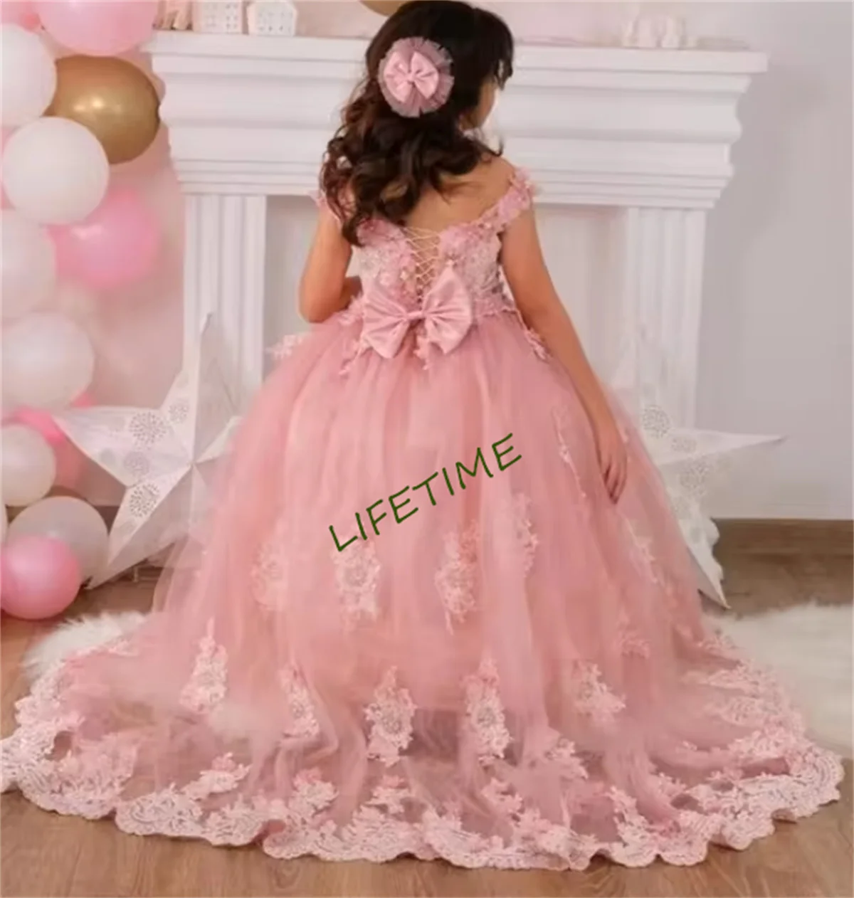 CustomPink Flower Girl Dress Off the Shoulder Lace Appliques Glitter Tulle Princess Party Pageant Gown Kid First Communion Dress
CustomPink Flower Girl Dress Off the Shoulder Lace Appliques Glitter Tulle Princess Party Pageant Gown Kid First Communion Dress