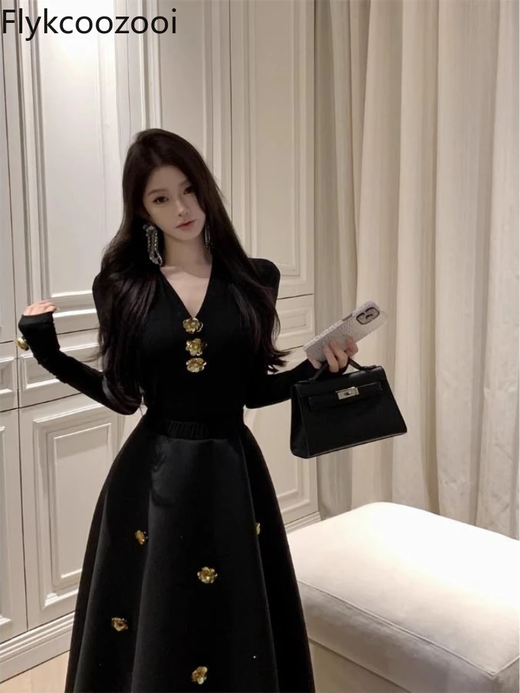 Black T-shirt Women Skirt 2 Pieces Sets Three-dimensional Flower V-neck Long Sleeves Tops Women A-line Skirt Two Piece Suits
Black T-shirt Women Skirt 2 Pieces Sets Three-dimensional Flower V-neck Long Sleeves Tops Women A-line Skirt Two Piece Suits