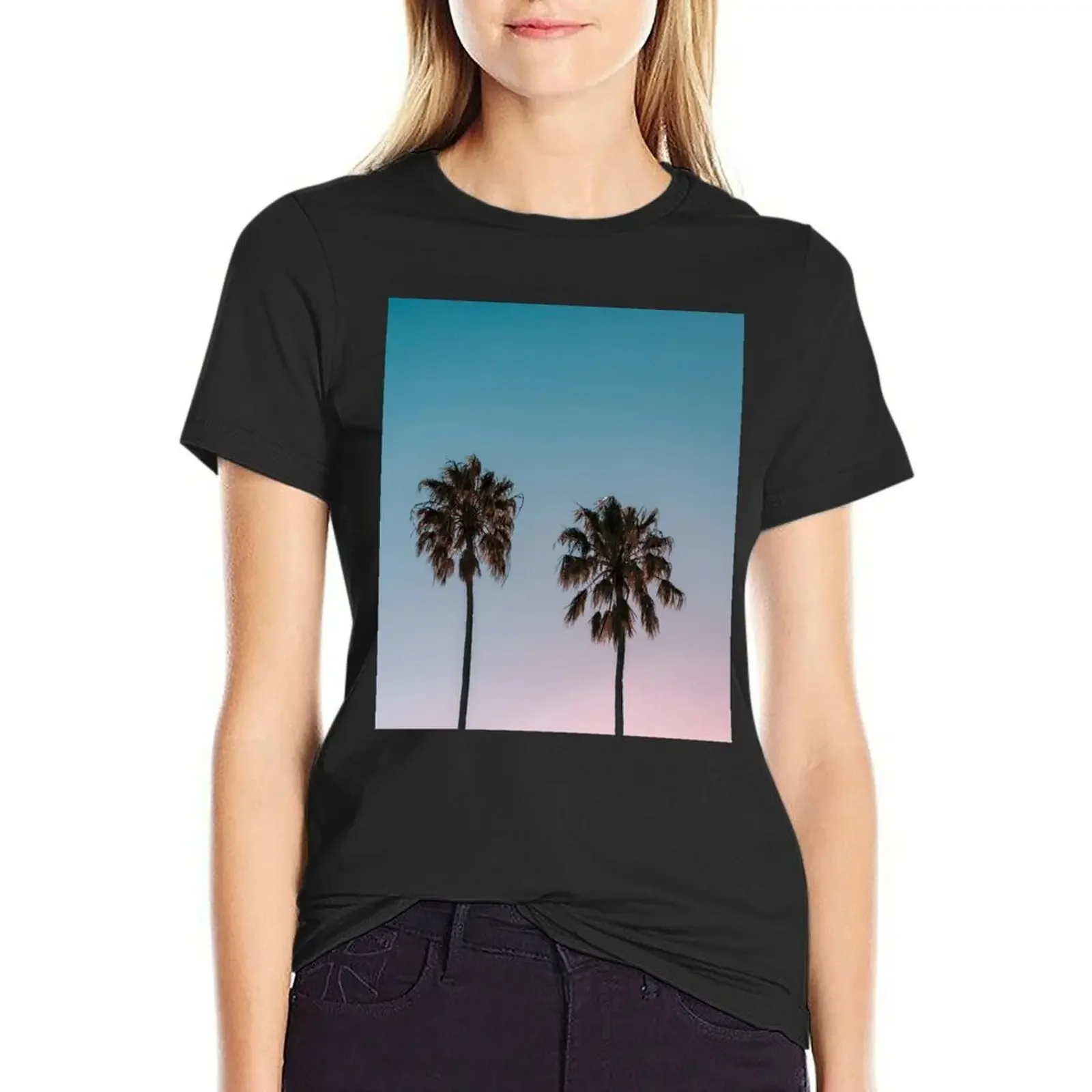 Футболка California Sunset Palm Trees, быстросохнущая футболка на заказ, топы больших размеров, одежда в стиле аниме, футболка, платье для женщин, длинное
Футболка California Sunset Palm Trees, быстросохнущая футболка на заказ, топы больших размеров, одежда в стиле аниме, футболка, платье для женщин, длинное