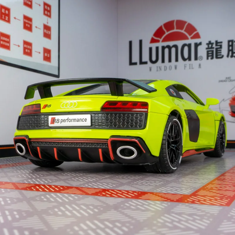Модель гоночного автомобиля Audi R8 V10 из сплава металлов в масштабе 1:24. Двери, передний капот и крышка багажника открываются, имитируются звук и свет.
Модель гоночного автомобиля Audi R8 V10 из сплава металлов в масштабе 1:24. Двери, передний капот и крышка багажника открываются, имитируются звук и свет.