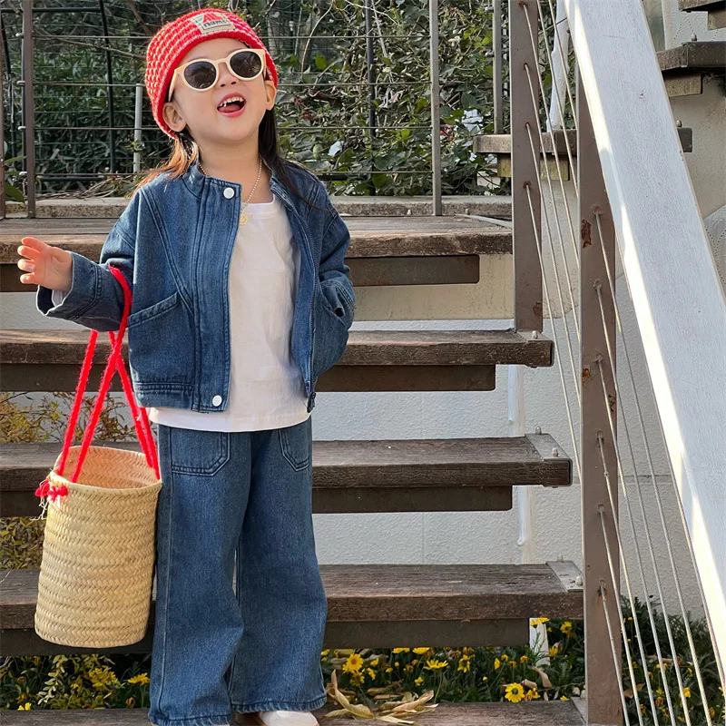 Spring 2023 New Girls Korean Zipper Casual Denim Jacket Coat + Jeans Denim Suit Kids Clothes Outfit Sets Children's Clothing
Spring 2023 New Girls Korean Zipper Casual Denim Jacket Coat + Jeans Denim Suit Kids Clothes Outfit Sets Children's Clothing