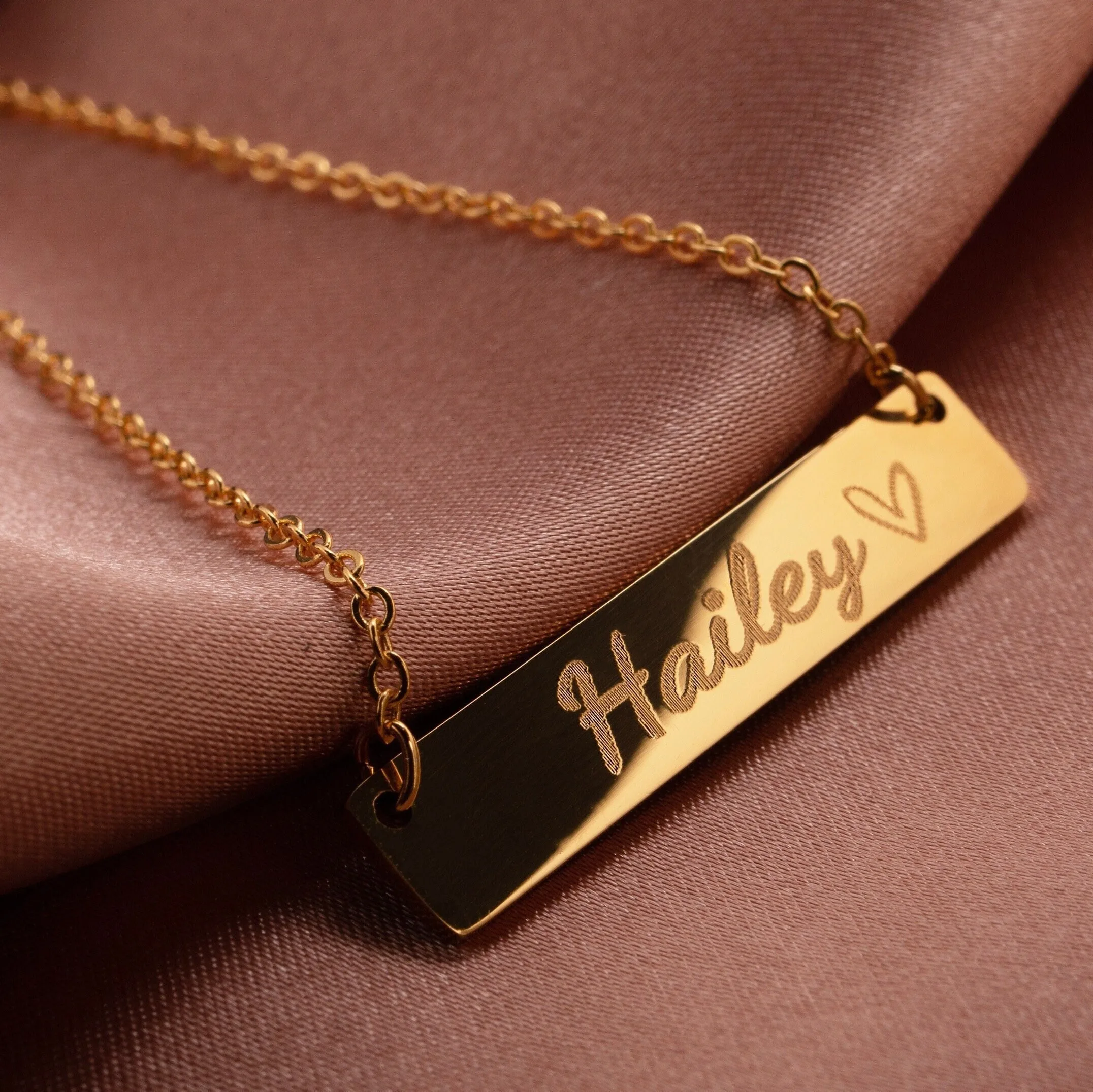Custom Name Deep Carving Nameplate Bar Necklace Personalized Name 18K Gold Plated Waterproof Jewelry Anniversary Gift for Women
Custom Name Deep Carving Nameplate Bar Necklace Personalized Name 18K Gold Plated Waterproof Jewelry Anniversary Gift for Women