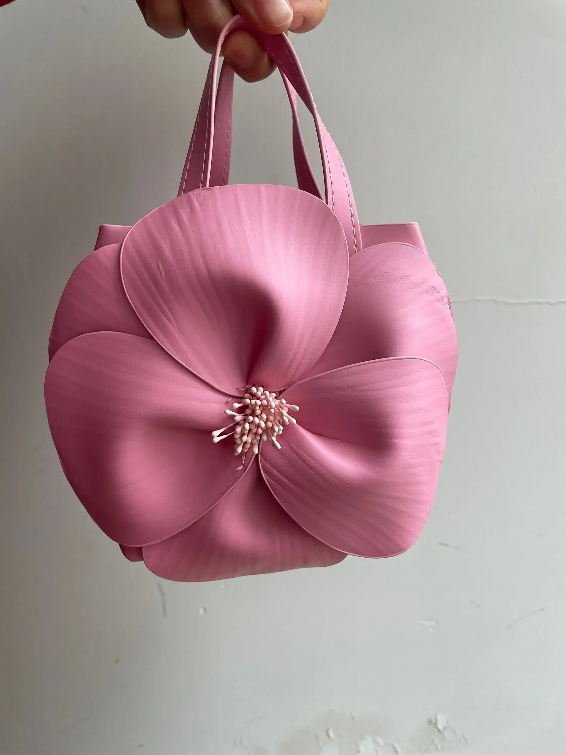 Fashion Evening Flower Shape Luxury Tote Bags Floral Women Handbag Designer Female Purses Prom Kawaii Japan Korean Casual Purse
Fashion Evening Flower Shape Luxury Tote Bags Floral Women Handbag Designer Female Purses Prom Kawaii Japan Korean Casual Purse