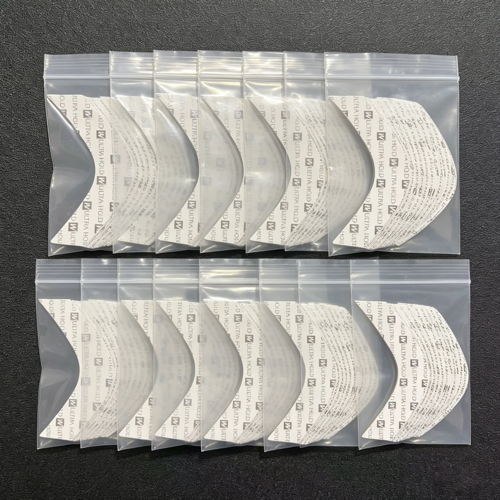36pcs /72pcs Ultra Hold Wig Tape Waterproof Double Sided Adhesive for Lace Wig Toupee Hair System
36pcs /72pcs Ultra Hold Wig Tape Waterproof Double Sided Adhesive for Lace Wig Toupee Hair System