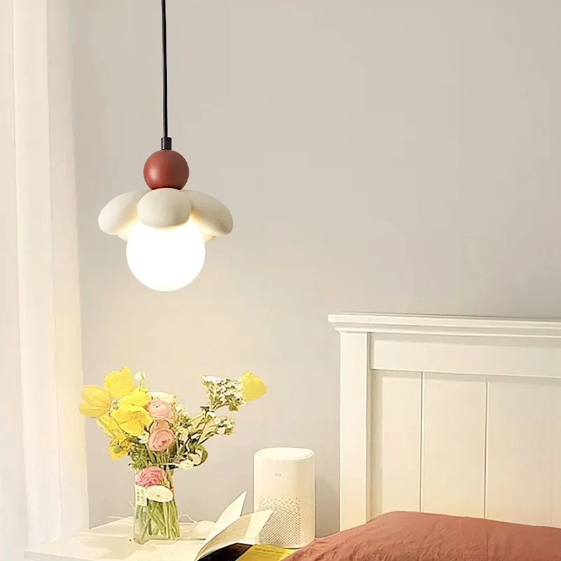 Advanced cream wind children's room bedside small chandelier full spectrum eye protection energy
Advanced cream wind children's room bedside small chandelier full spectrum eye protection energy