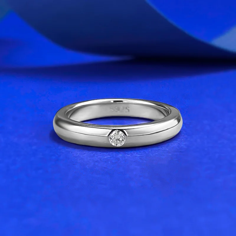 New smooth single diamond ring for women, simple and personalized, thin and layered, fashionable and classic style
New smooth single diamond ring for women, simple and personalized, thin and layered, fashionable and classic style