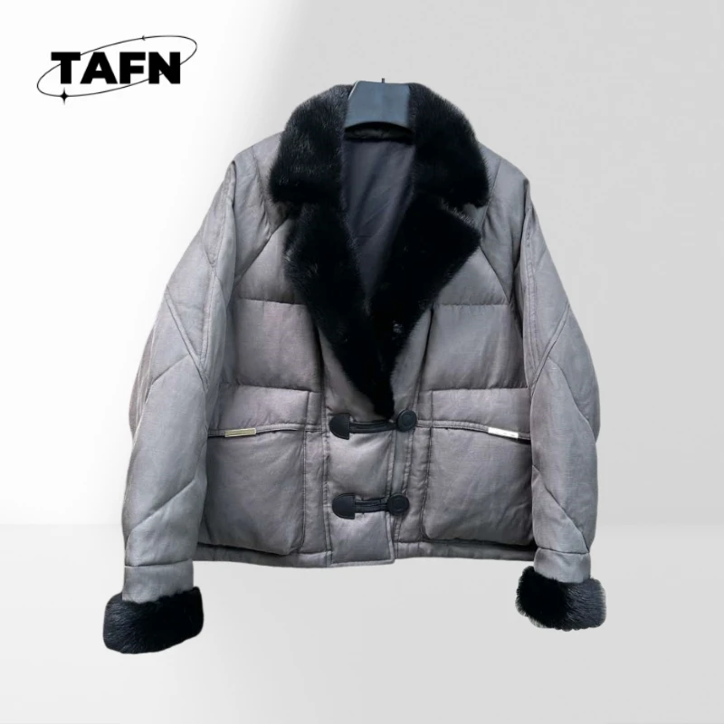 25 Popular Retro Cashmere Thermal and Windproof Casual Fur High-End Coat down Elegant Simple and Comfortable
25 Popular Retro Cashmere Thermal and Windproof Casual Fur High-End Coat down Elegant Simple and Comfortable