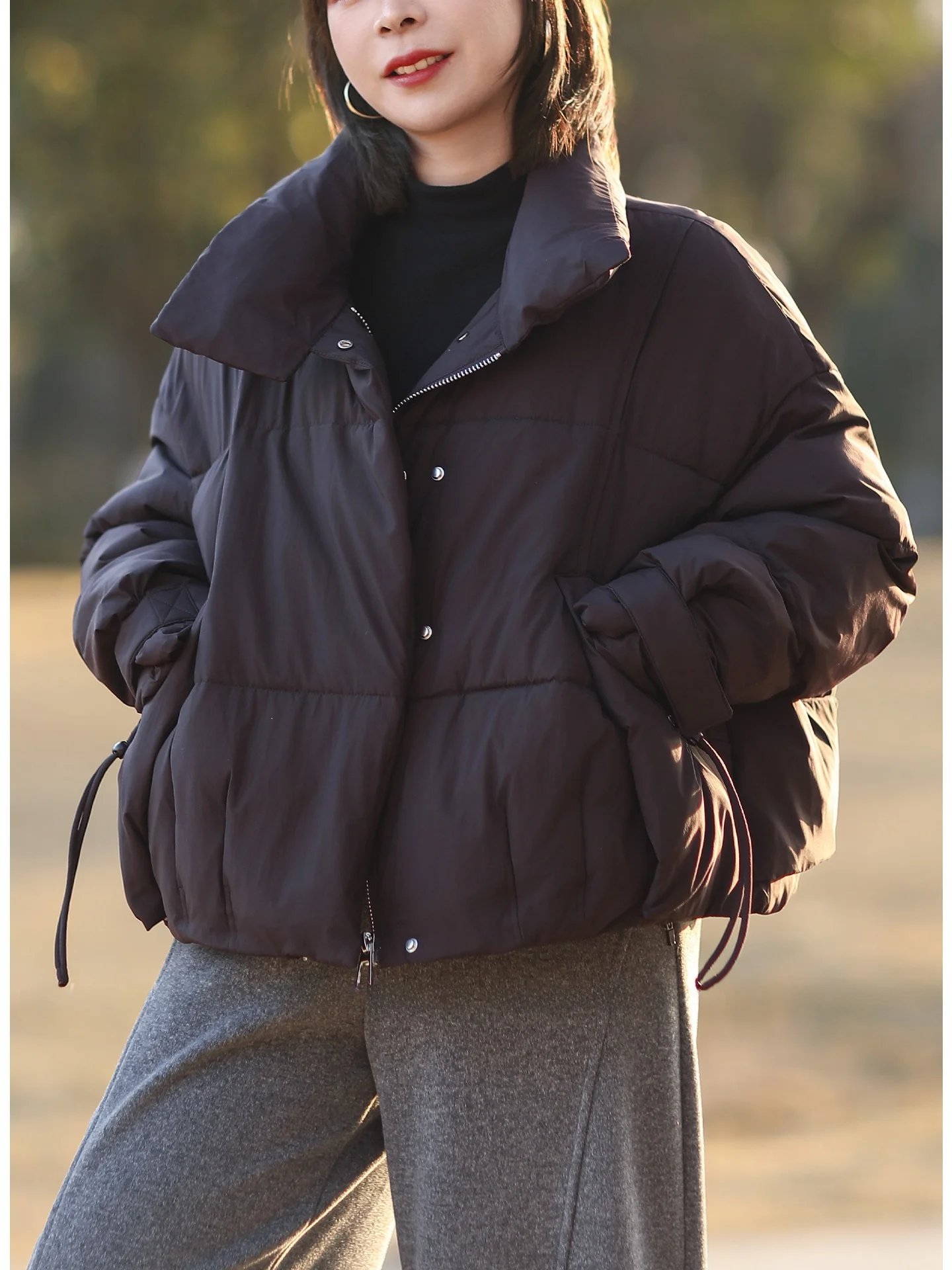 Loose Fit Cotton Jacket Women's Winter Fashion Original Design Stand Collar Long Sleeve Zipper Closure Casual Outerwear
Loose Fit Cotton Jacket Women's Winter Fashion Original Design Stand Collar Long Sleeve Zipper Closure Casual Outerwear