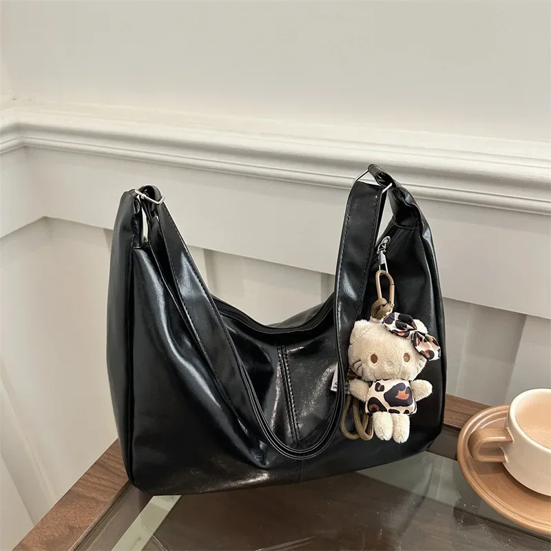 Large capacity retro versatile tote bag fashion casual shoulder messenger bag
Large capacity retro versatile tote bag fashion casual shoulder messenger bag
