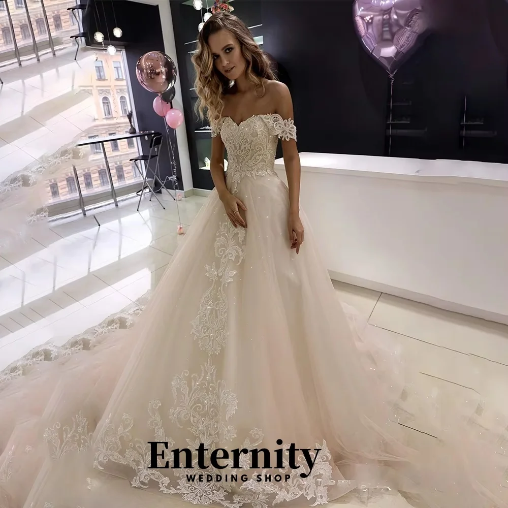 Customized Sexy Lace Applique Wedding Dress Exquisite Off The Shoulder Bridal Gown Sweetheart Wedding Gown Vestidos De Novia
Customized Sexy Lace Applique Wedding Dress Exquisite Off The Shoulder Bridal Gown Sweetheart Wedding Gown Vestidos De Novia