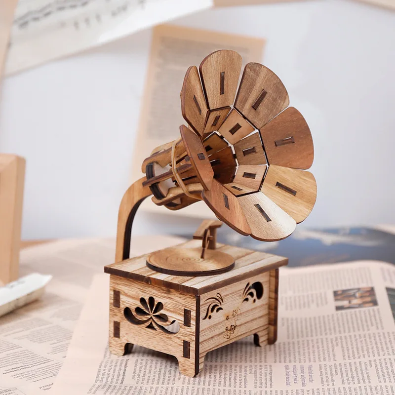 Wood Clockwork Type Music Box Retro Style Phonograph Musical Movement Valentine's Day Christmas Birthday Gift Home Decorations
Wood Clockwork Type Music Box Retro Style Phonograph Musical Movement Valentine's Day Christmas Birthday Gift Home Decorations