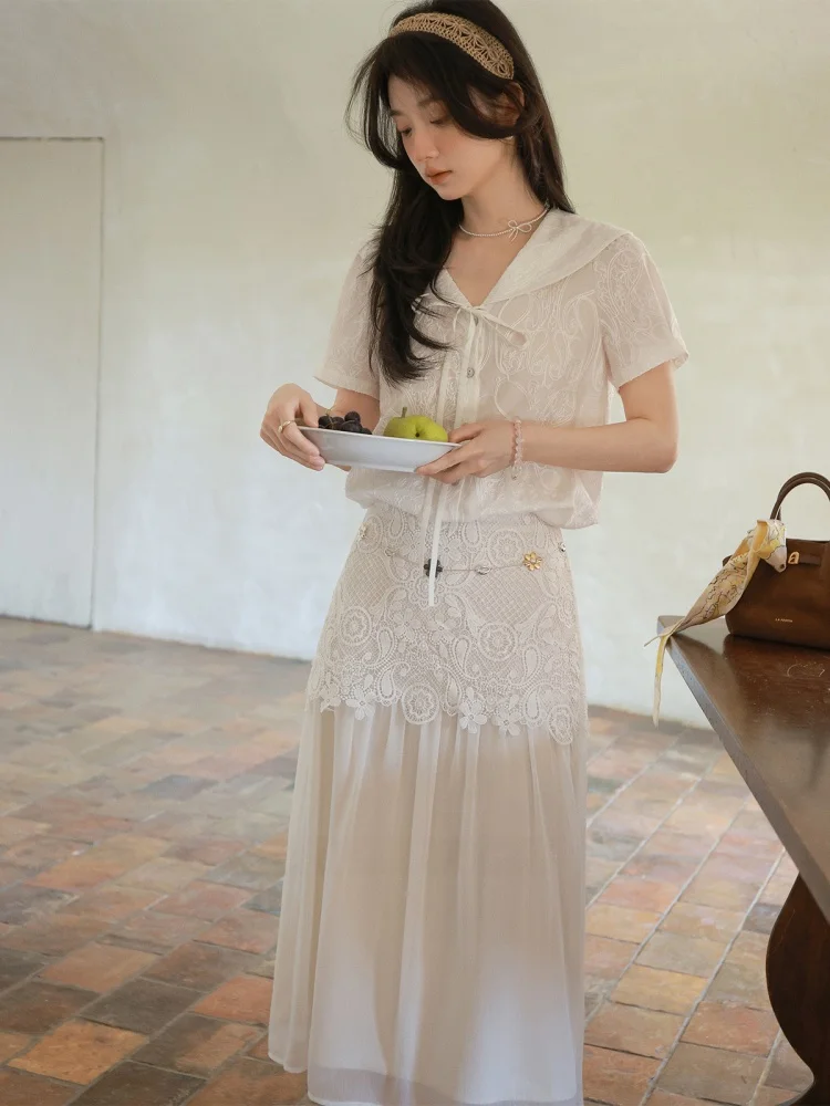 Нежная летняя юбка для девочек с вырезами, кружевом, цветочным узором и французским дизайном, приталенная, повседневная
Нежная летняя юбка для девочек с вырезами, кружевом, цветочным узором и французским дизайном, приталенная, повседневная