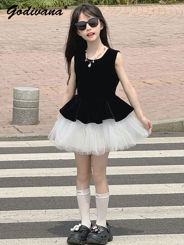 Sweet Girls 2026 New Summer Korean Luxury Princess Dress Childrens High End Sleeveless Mesh Patchwork Birthday Party Tutu Gown
Sweet Girls 2026 New Summer Korean Luxury Princess Dress Childrens High End Sleeveless Mesh Patchwork Birthday Party Tutu Gown