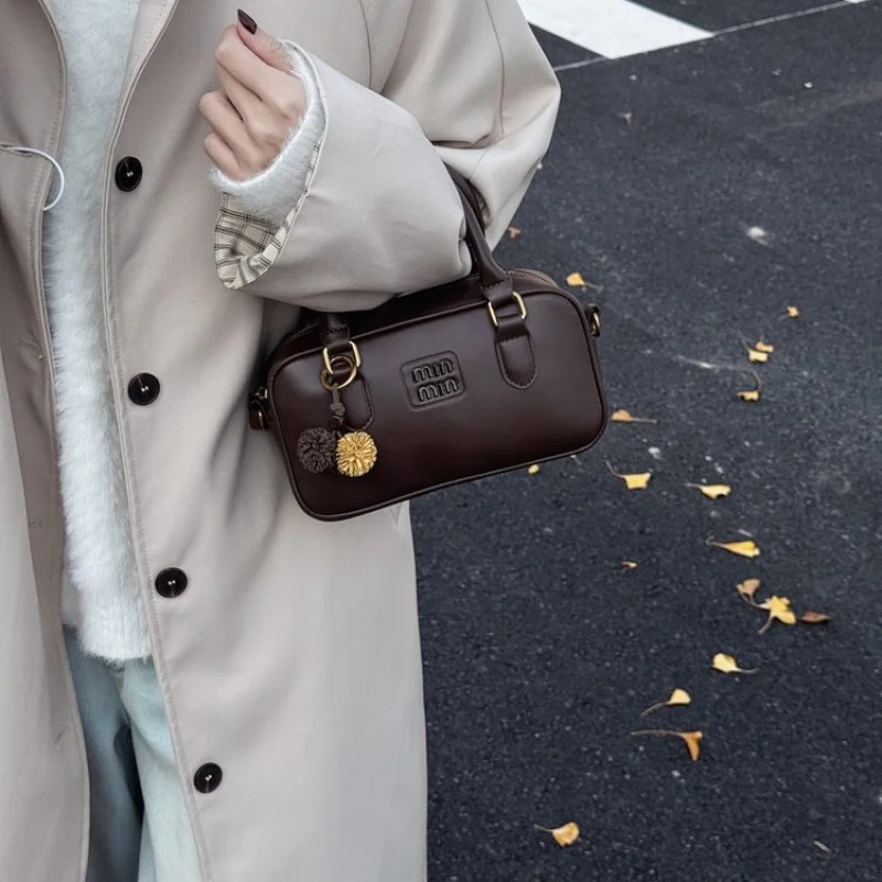 Women's Hand Bags Crafted From Microfiber Leather Boasting Uruguay Famous Vintage Neat Spacious Look
Women's Hand Bags Crafted From Microfiber Leather Boasting Uruguay Famous Vintage Neat Spacious Look