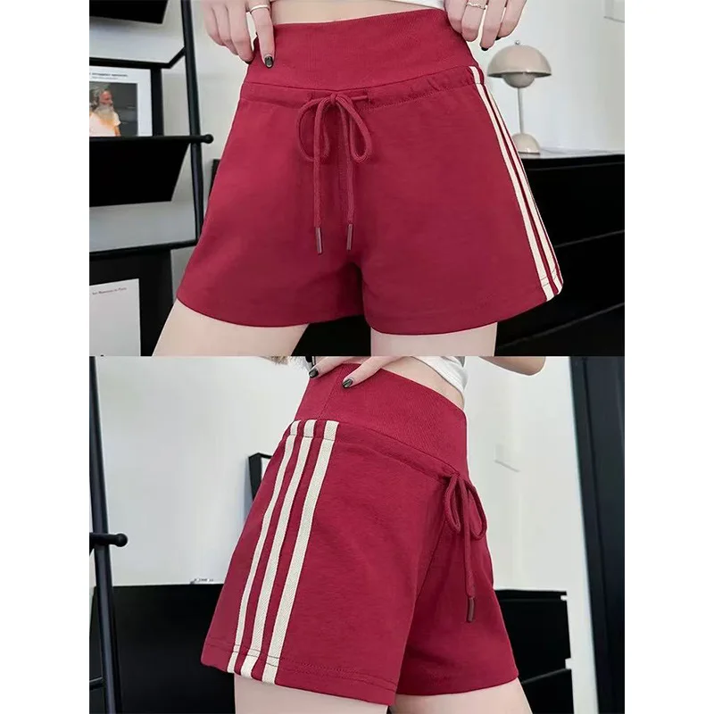 Спортивные шорты в красную полоску для женщин летом2025Новые повседневные широкие брюки с высокой талией для девочек, утягивающие шорты в американском стиле
Спортивные шорты в красную полоску для женщин летом2025Новые повседневные широкие брюки с высокой талией для девочек, утягивающие шорты в американском стиле
