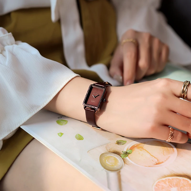 Genuine simple watch women's ins show white Nanning osmanthus temperament waterproof diamond fashion watch women's watch 
Genuine simple watch women's ins show white Nanning osmanthus temperament waterproof diamond fashion watch women's watch