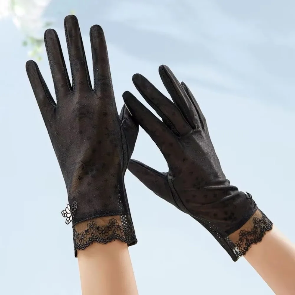 Non-Slip Sun Protection Gloves Elegant Lace Design Lightweight Material Lace Gloves Summer Fabric Touchscreen Gloves Women
Non-Slip Sun Protection Gloves Elegant Lace Design Lightweight Material Lace Gloves Summer Fabric Touchscreen Gloves Women