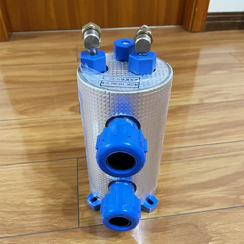Pure titanium evaporator. 0.5HP titanium tube evaporator. Seawater and Freshwater Refrigerator Titanium Gun
Pure titanium evaporator. 0.5HP titanium tube evaporator. Seawater and Freshwater Refrigerator Titanium Gun