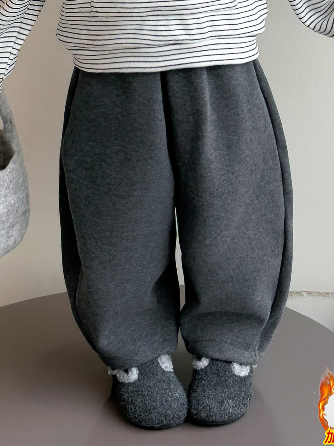 Thiened Fce Зимние широкие брюки для девочек Ba Bear Design Повседневные модные детские милые универсальные брюки с высокой талией прямого кроя
Thiened Fce Зимние широкие брюки для девочек Ba Bear Design Повседневные модные детские милые универсальные брюки с высокой талией прямого кроя