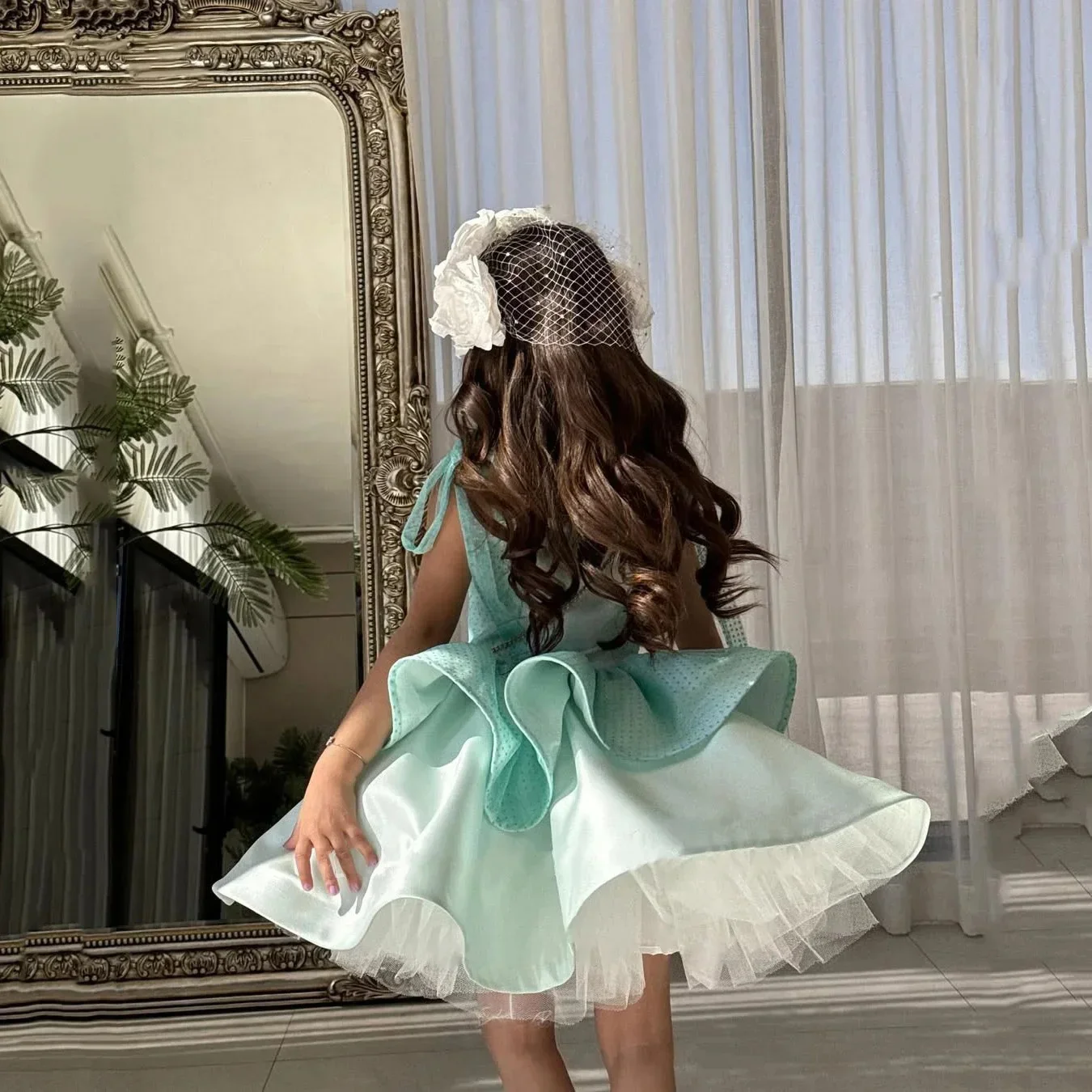 Elegant Customized Flower Girl Dresses for Wedding Bow Tiered Knee Length Baby Girl Birthday Party First Communion Gowns
Elegant Customized Flower Girl Dresses for Wedding Bow Tiered Knee Length Baby Girl Birthday Party First Communion Gowns