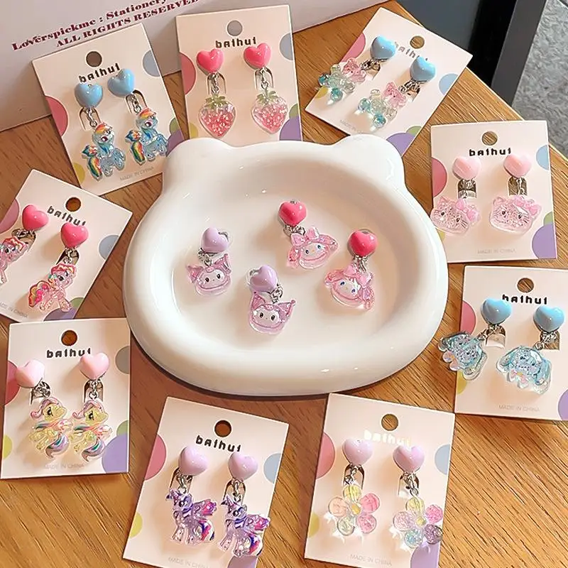 2025 Sanrio Earrings Hellokitty Cinnamoroll Kawaii Eco-Friendly Resin Boutique No Puncture Pendant for Girls' Birthday Gift
2025 Sanrio Earrings Hellokitty Cinnamoroll Kawaii Eco-Friendly Resin Boutique No Puncture Pendant for Girls' Birthday Gift