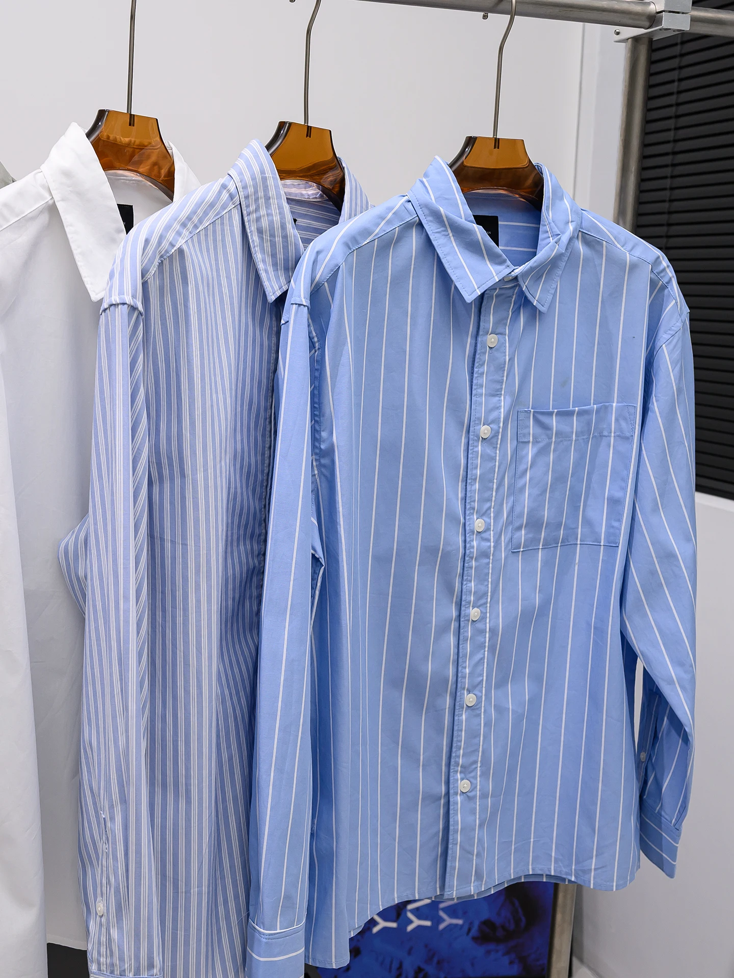 Skin-friendly Casual Striped Long Sleeve Men's Shirt Versatile Basic Style Spring Commuting Comfortable Breathable Loose Fit
Skin-friendly Casual Striped Long Sleeve Men's Shirt Versatile Basic Style Spring Commuting Comfortable Breathable Loose Fit