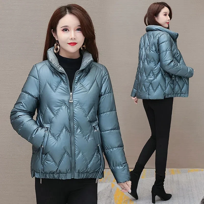 Winter Shiny Down Cotton Jacket Women 2022 New Fashion Loose Versatile Padded Coat Female Large Size Short Thick Warm Parkas
Winter Shiny Down Cotton Jacket Women 2022 New Fashion Loose Versatile Padded Coat Female Large Size Short Thick Warm Parkas