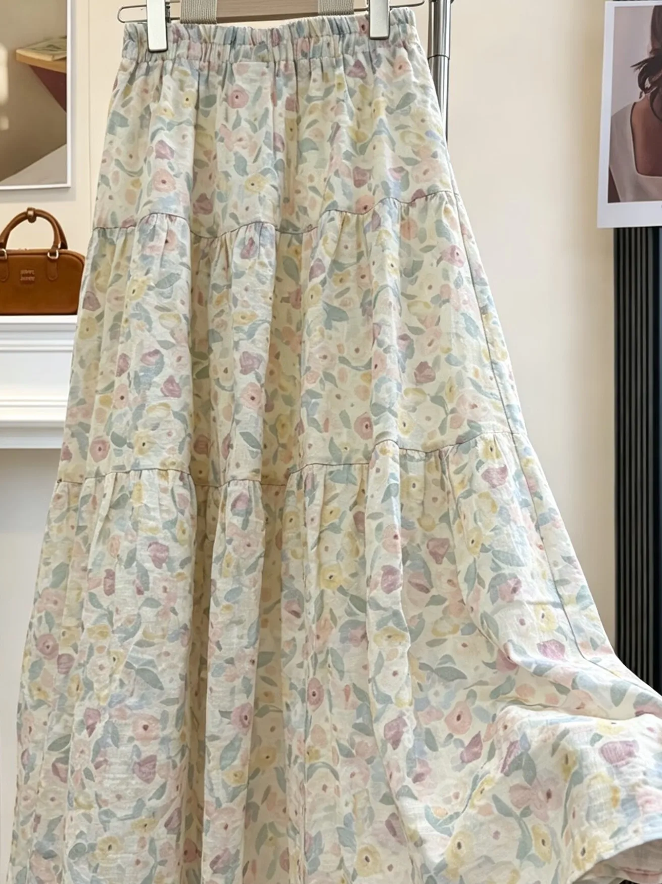 Floral Print Midi Casual Skirt Women's with Retro Art Slimming Korean Style A-Line Skirt Summer Season Large Size
Floral Print Midi Casual Skirt Women's with Retro Art Slimming Korean Style A-Line Skirt Summer Season Large Size