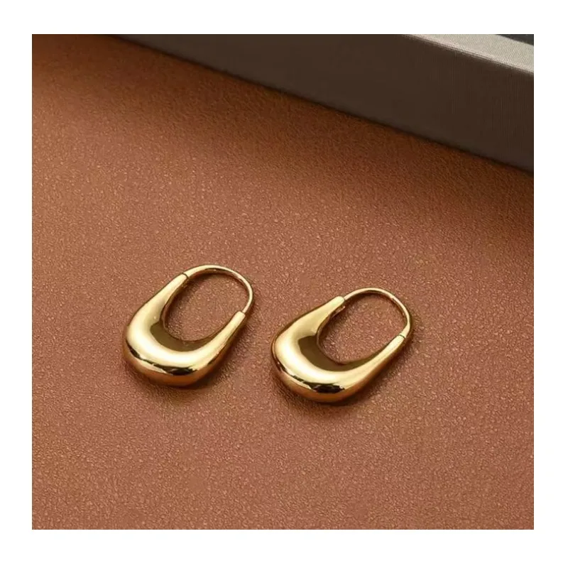 French Exquisite Retro Oval Metal Earrings Korean High-end Earrings Versatile Niche Stud Earrings Design Sense
French Exquisite Retro Oval Metal Earrings Korean High-end Earrings Versatile Niche Stud Earrings Design Sense