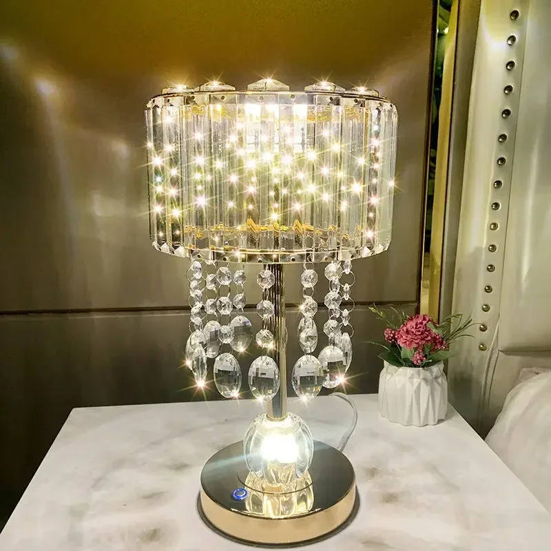 Golden Edge Lampshade Ball Crystal Table Lamp For Bedroom Living Room Bedside Lamp Modern European Crystal Lamp E27
Golden Edge Lampshade Ball Crystal Table Lamp For Bedroom Living Room Bedside Lamp Modern European Crystal Lamp E27