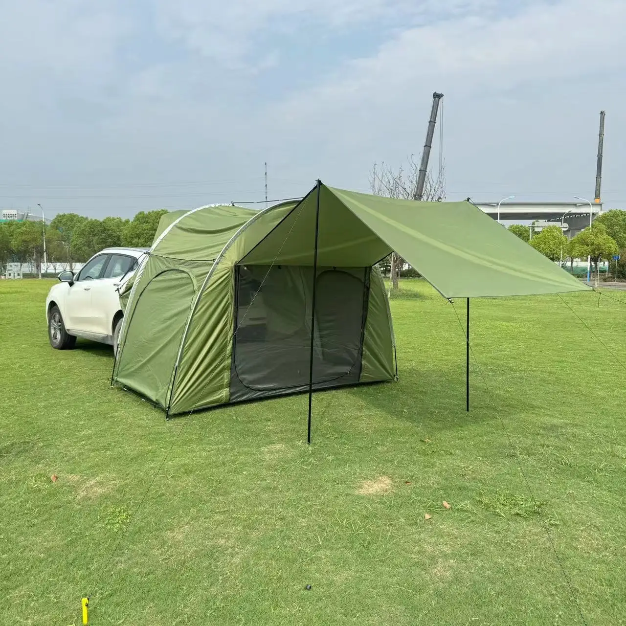 Outdoor Camping Upgrade With Mesh Extension Canopy Front Hall SUV Tent Rear Tent Car Rear Integrated Tent
Outdoor Camping Upgrade With Mesh Extension Canopy Front Hall SUV Tent Rear Tent Car Rear Integrated Tent