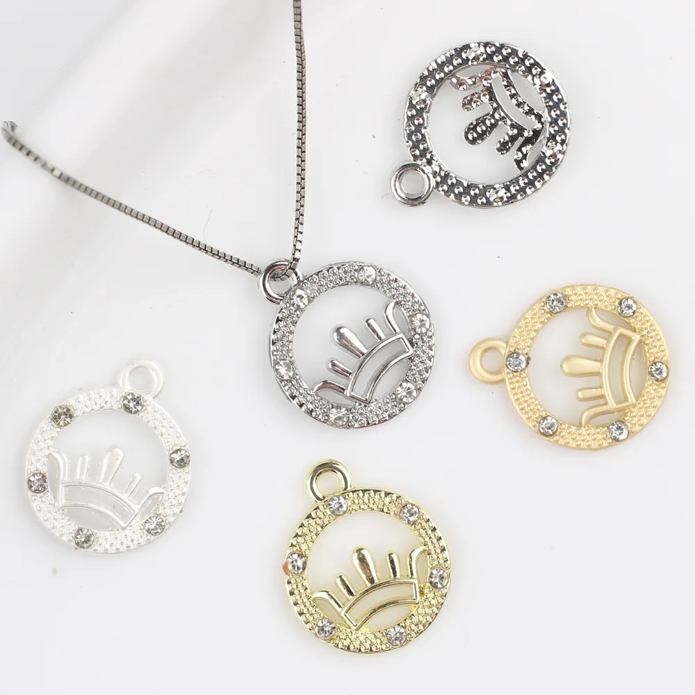 10pcs/lot Simple Zinc Alloy Metal Zircon Inlaid With Circular Crown Pendant For DIY Handmade Necklaces Jewelry Accessories
10pcs/lot Simple Zinc Alloy Metal Zircon Inlaid With Circular Crown Pendant For DIY Handmade Necklaces Jewelry Accessories