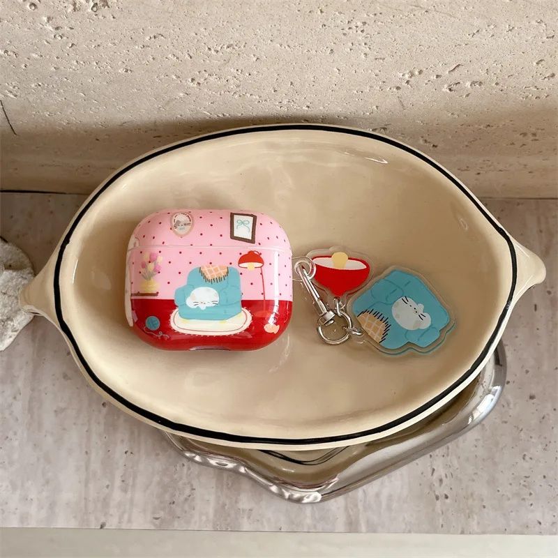 Red polka dot sofa cat is suitable for Airpods4/pro3 earphone protective case cover second and third generations of new models
Red polka dot sofa cat is suitable for Airpods4/pro3 earphone protective case cover second and third generations of new models