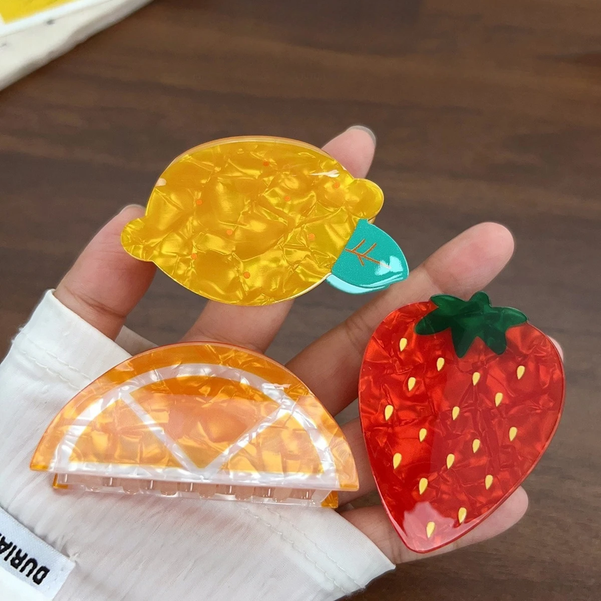 Cute Strawberry Lemon Fruit Hair Clip Claw Crab For Wome Girls Lovely Banana Hairpin Barrette Hair Accessories Creative Gift
Cute Strawberry Lemon Fruit Hair Clip Claw Crab For Wome Girls Lovely Banana Hairpin Barrette Hair Accessories Creative Gift