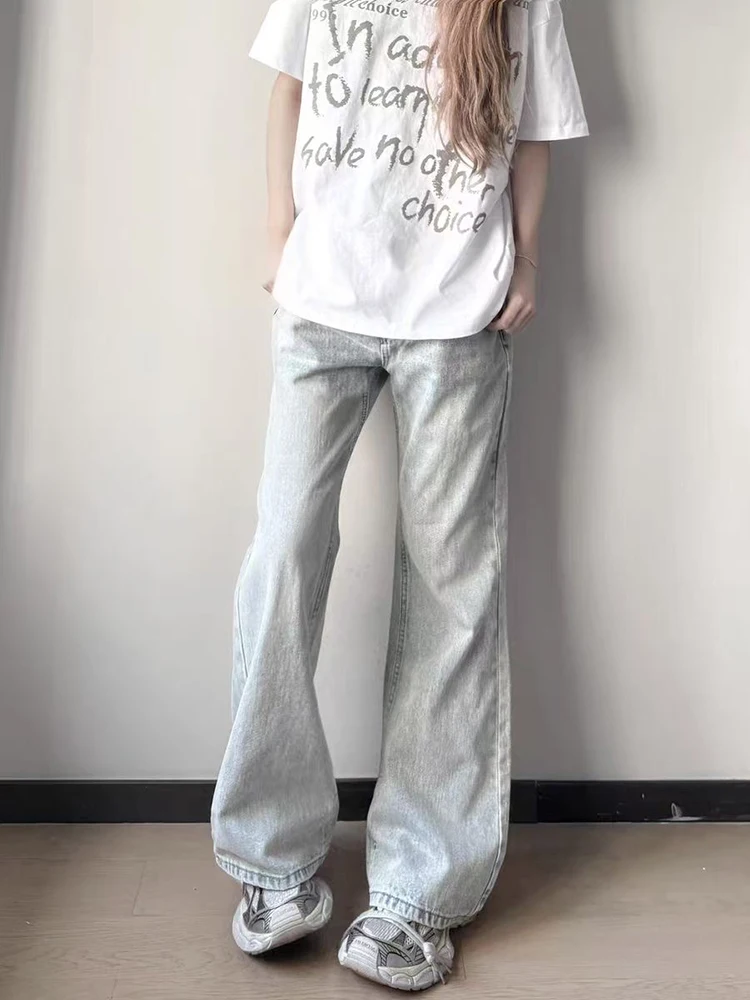 Джинсы в американском ретро-стиле, светло-голубые, свободные, прямые, широкие, для мужчин и женщин, повседневные, удобные.
Джинсы в американском ретро-стиле, светло-голубые, свободные, прямые, широкие, для мужчин и женщин, повседневные, удобные.