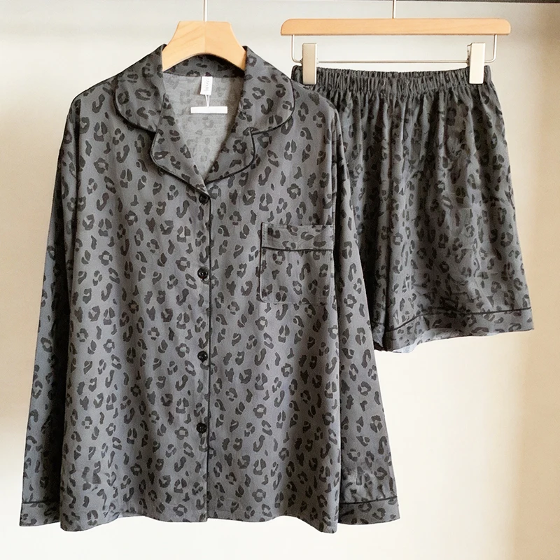 Gray Leopard Print Pajamas Women Spring and Fall Simple Long Sleeve Cardigan Loungewear Set Large Size Ladies Soft Sleepwear
Gray Leopard Print Pajamas Women Spring and Fall Simple Long Sleeve Cardigan Loungewear Set Large Size Ladies Soft Sleepwear