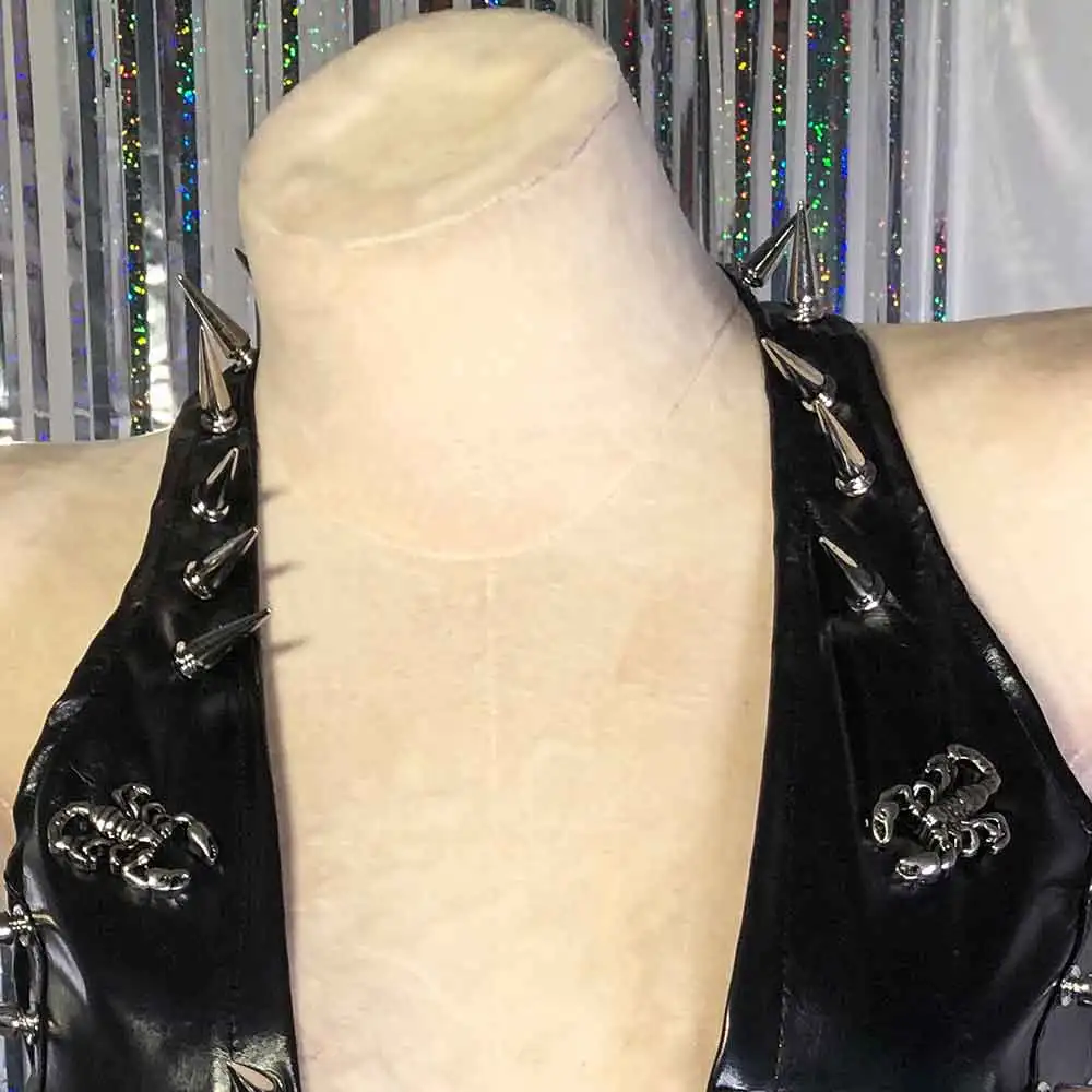 Топ-майка ручной работы в стиле эмо-готика, кавайи, эко-гранж, с черепом, в стиле 90-х, трендовый, для E-Girls, Y2K, панк-рок, готика, для рейвов
Топ-майка ручной работы в стиле эмо-готика, кавайи, эко-гранж, с черепом, в стиле 90-х, трендовый, для E-Girls, Y2K, панк-рок, готика, для рейвов