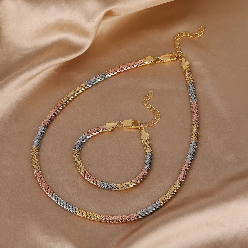 Vintage jewelry wholesale ins-style niche design necklace for women, versatile electroplated gold-colored hemp rope chain set
Vintage jewelry wholesale ins-style niche design necklace for women, versatile electroplated gold-colored hemp rope chain set