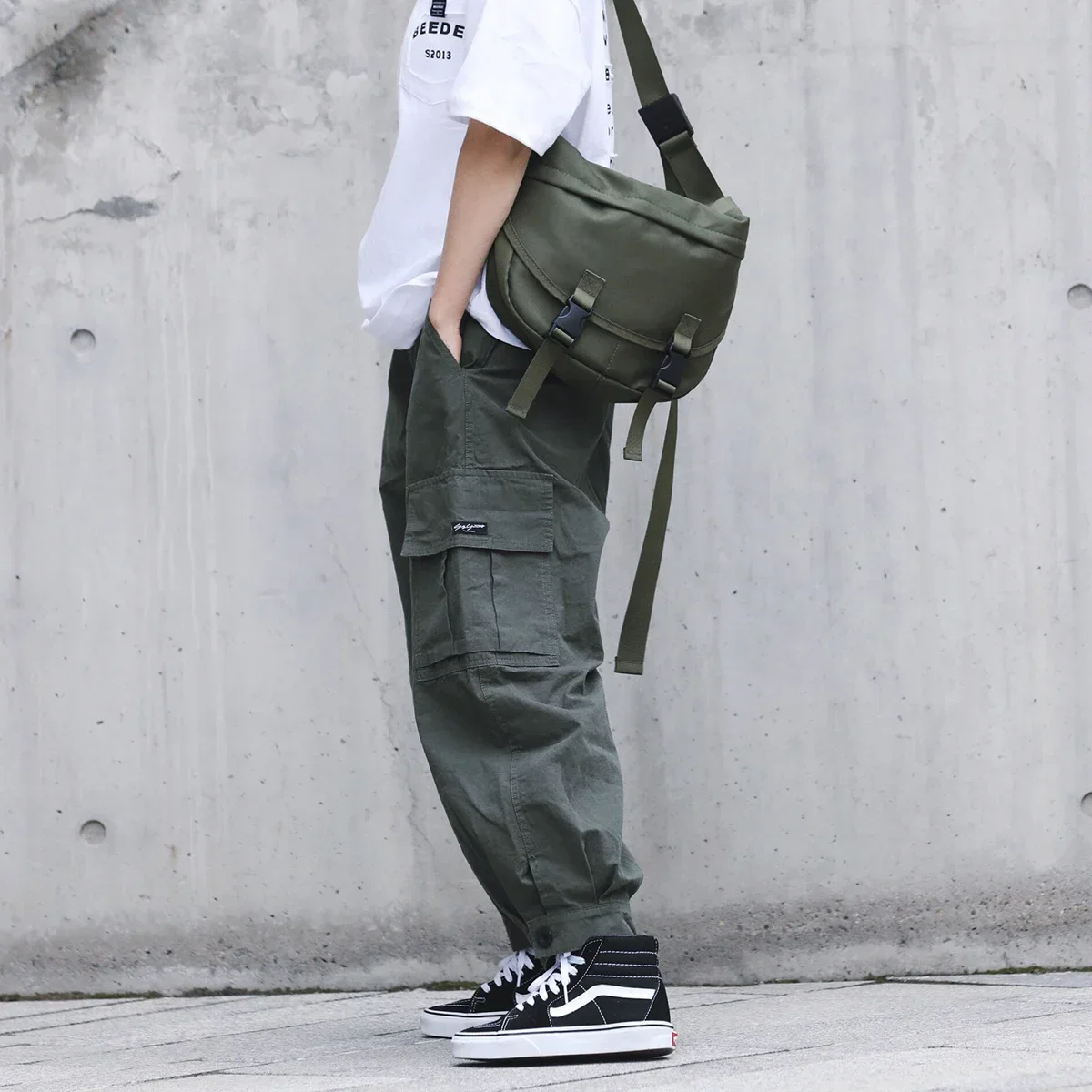 Causal Men's Shoulder Bag INS Trend Waterproof Chest Bag Messenger Bag Square Crossbody Bags Bag for Men Sacoche Homme
Causal Men's Shoulder Bag INS Trend Waterproof Chest Bag Messenger Bag Square Crossbody Bags Bag for Men Sacoche Homme