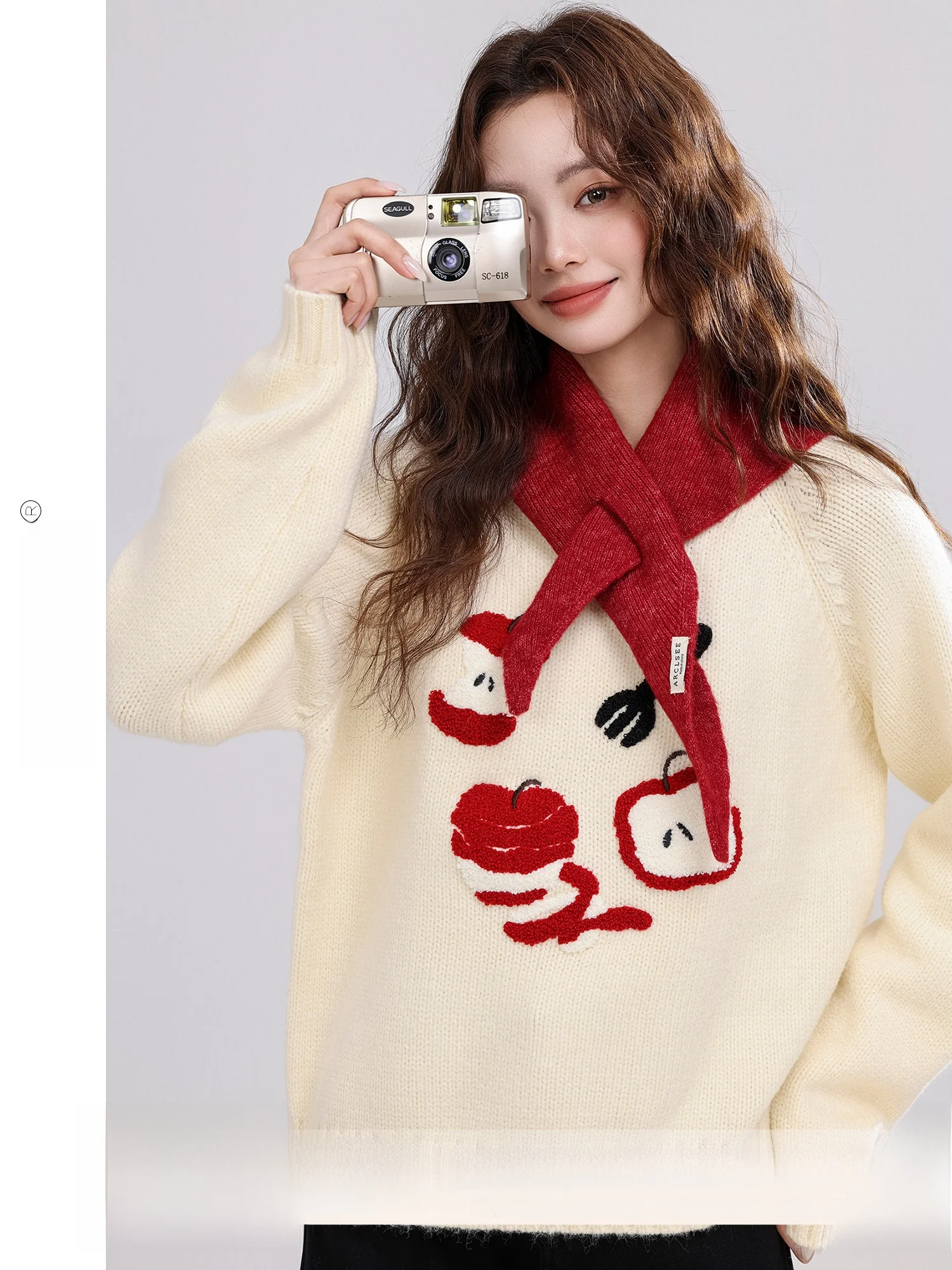 Casual Lazy Pattern round Neck Sweater Women's Autumn Winter New Arrival Light Tawny Color Loose Fit Long Sleeve Knitwear
Casual Lazy Pattern round Neck Sweater Women's Autumn Winter New Arrival Light Tawny Color Loose Fit Long Sleeve Knitwear