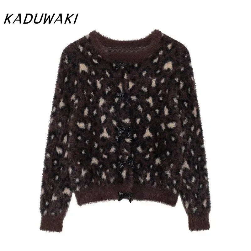 KADUWAKI Autumn New Women's Clothing Style Fashion Versatile Casual Lady Long Sleeves Sweaters Effect Jacquard Knitted Cardigan
KADUWAKI Autumn New Women's Clothing Style Fashion Versatile Casual Lady Long Sleeves Sweaters Effect Jacquard Knitted Cardigan