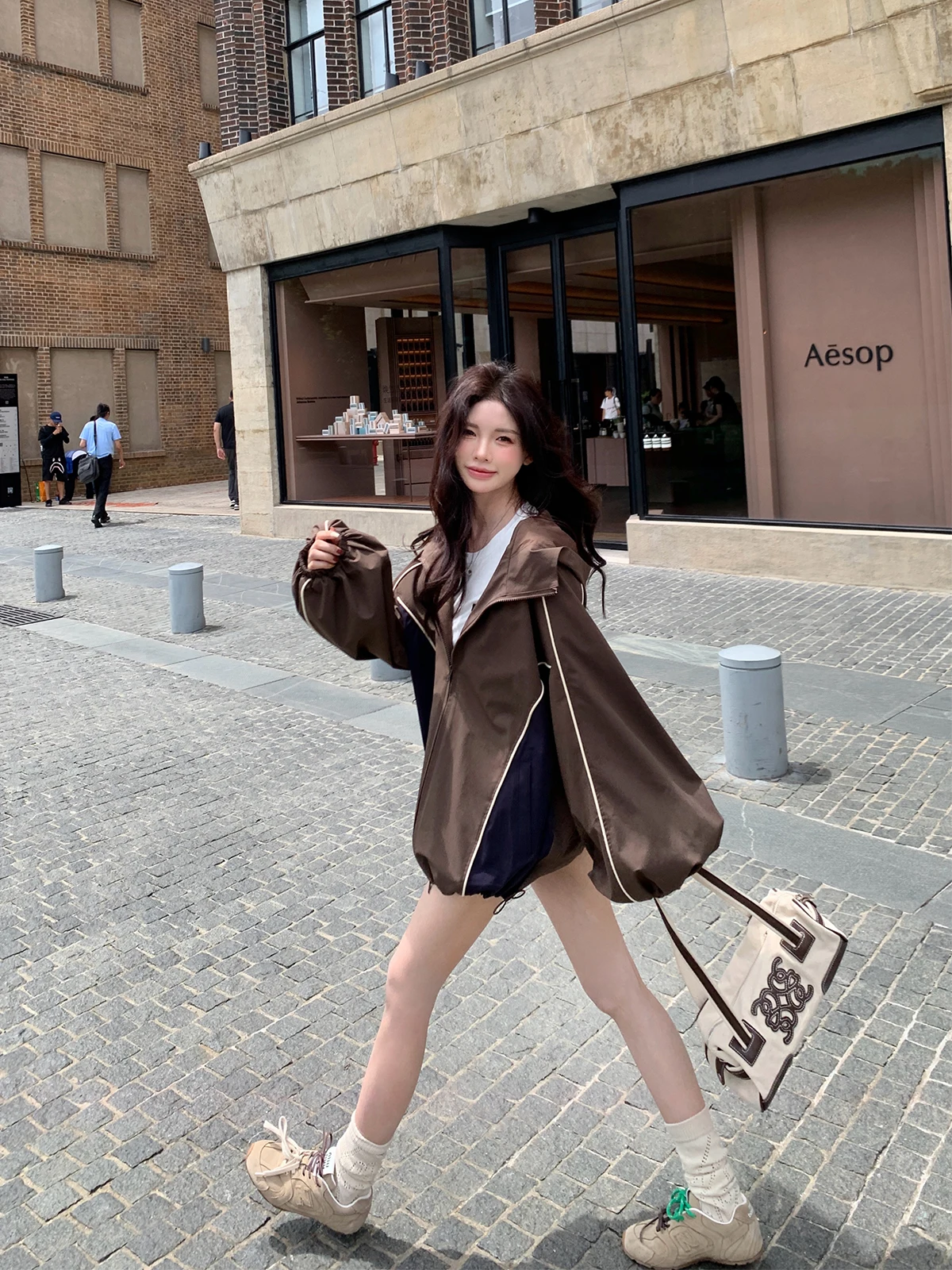 Комплект Chen Jin Gorpgirl Mountain Series Lazy Person: повседневные брюки в американском стиле, модный женский костюм
Комплект Chen Jin Gorpgirl Mountain Series Lazy Person: повседневные брюки в американском стиле, модный женский костюм