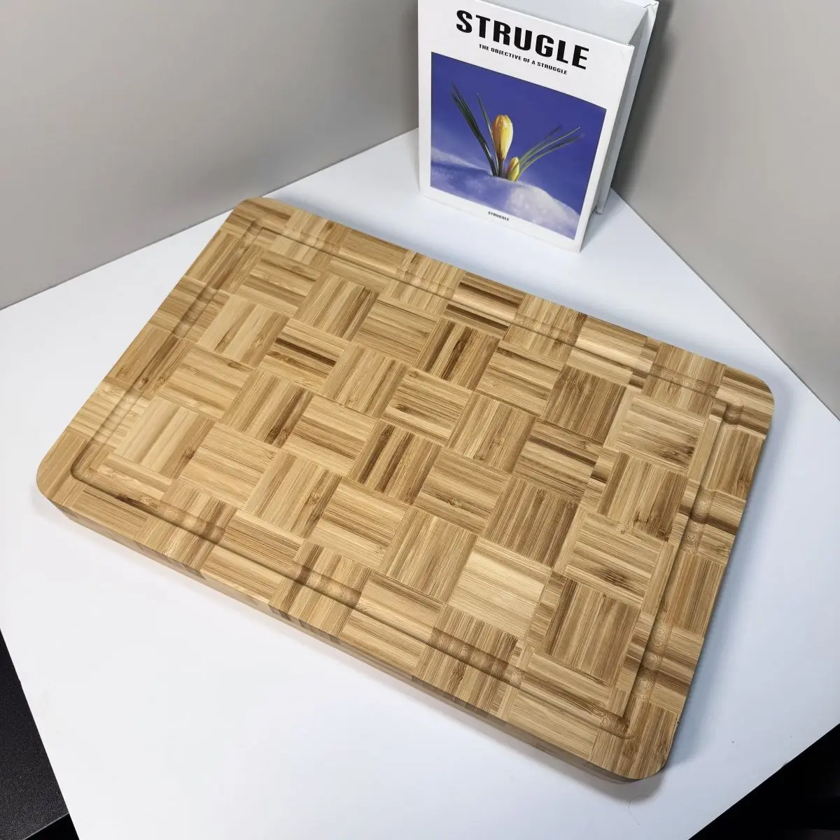 Nan Bamboo Cutting Board with Retro Chessboard Design - Home Kitchen Prep Board, Antibacterial & Mildew-Proof, Thickened Large
Nan Bamboo Cutting Board with Retro Chessboard Design - Home Kitchen Prep Board, Antibacterial & Mildew-Proof, Thickened Large
