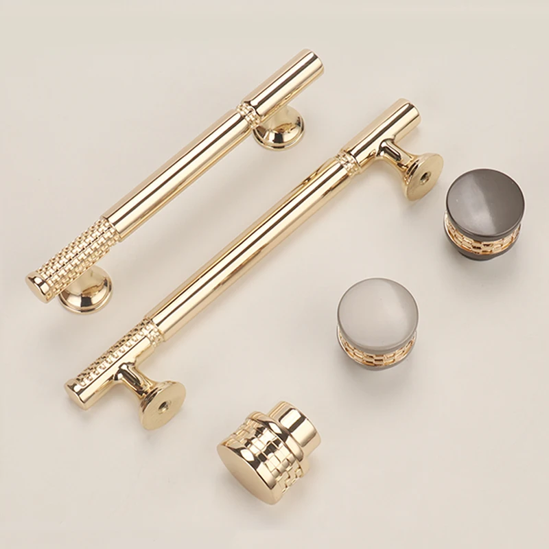 Hi-end Luxury 4PCS European Furniture Pulls Handles Drawer Knobs Cupboard Wardrobe Dresser Kitchen Shoe TV Cabinet Pulls Knobs 
Hi-end Luxury 4PCS European Furniture Pulls Handles Drawer Knobs Cupboard Wardrobe Dresser Kitchen Shoe TV Cabinet Pulls Knobs