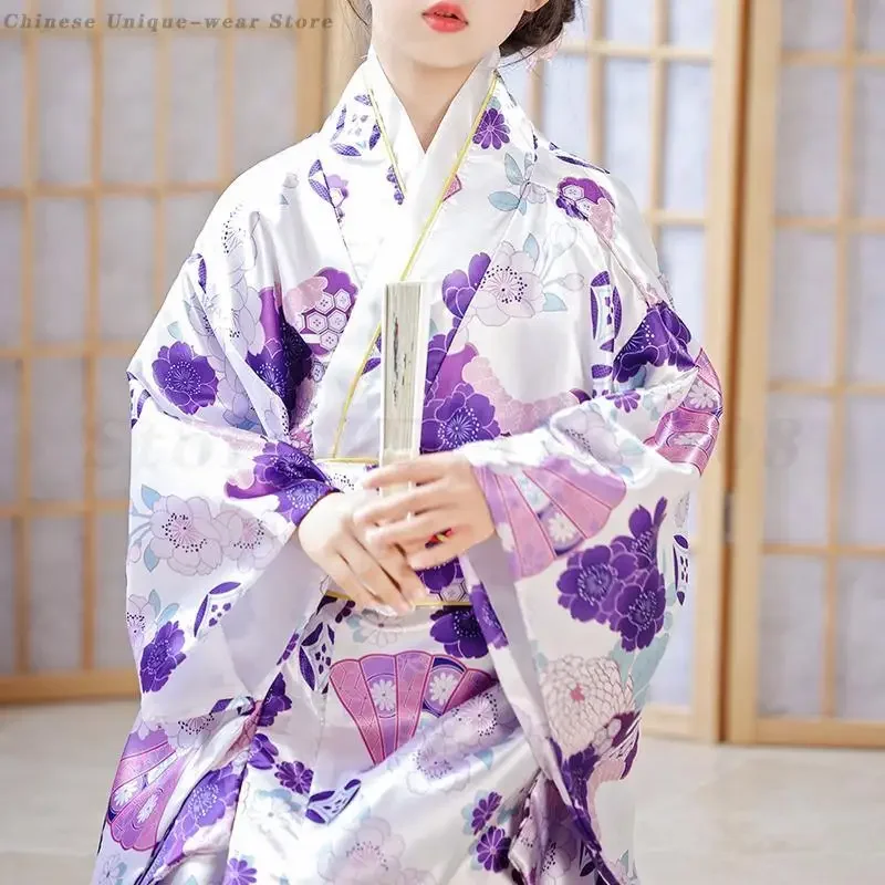 Girls Satin Printed Kimono Bathrobe Gown Children's Traditional Japanese Clothing Kids Novelty Elegant Dress Yukata with Obitage
Girls Satin Printed Kimono Bathrobe Gown Children's Traditional Japanese Clothing Kids Novelty Elegant Dress Yukata with Obitage