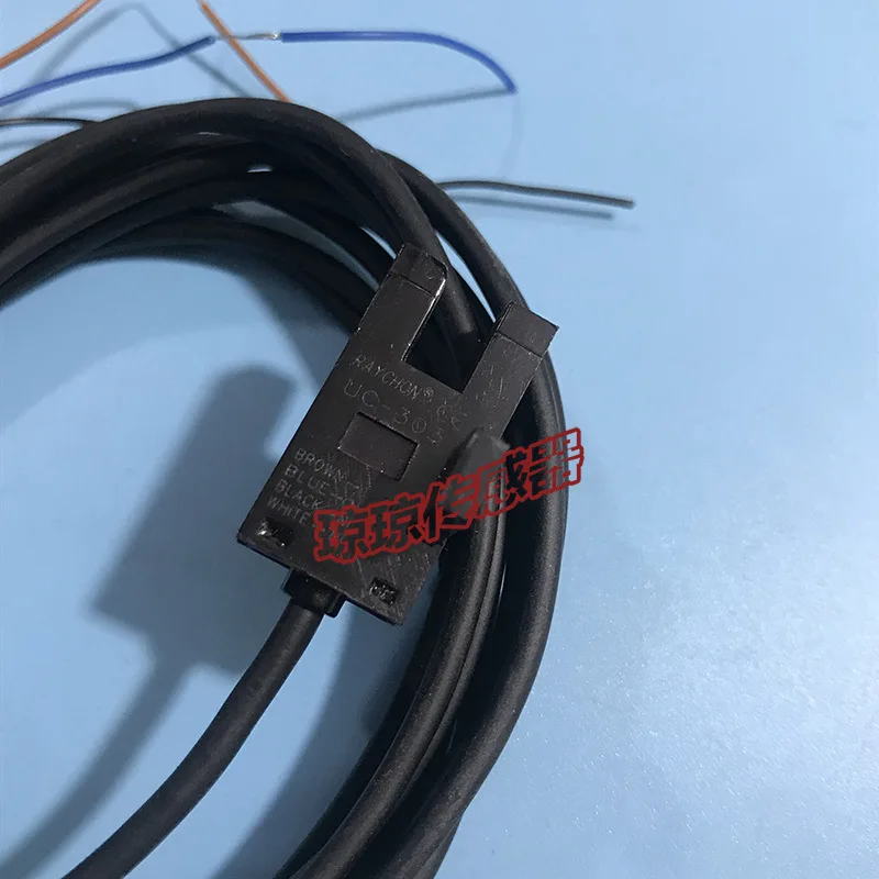 RAYCHON UC-303 UC-305 Small Concave Groove Photoelectric Switch Sensor
RAYCHON UC-303 UC-305 Small Concave Groove Photoelectric Switch Sensor