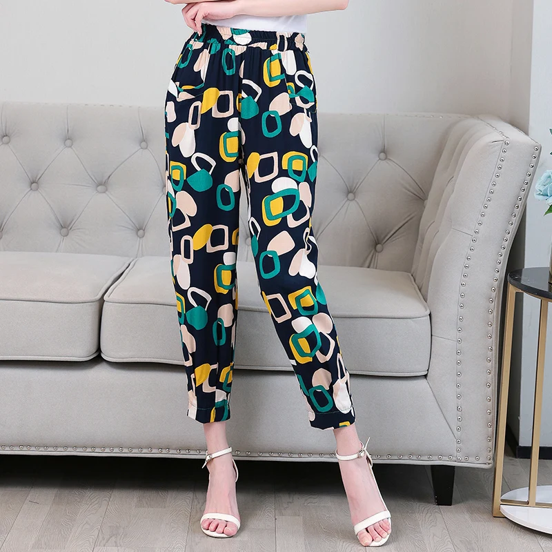 2023 Summer Pants for Women Harajuku Fashion Elastic Waist Ankle-Length Harem Pants with Print Vintage High Waist Woman Trousers 
2023 Summer Pants for Women Harajuku Fashion Elastic Waist Ankle-Length Harem Pants with Print Vintage High Waist Woman Trousers