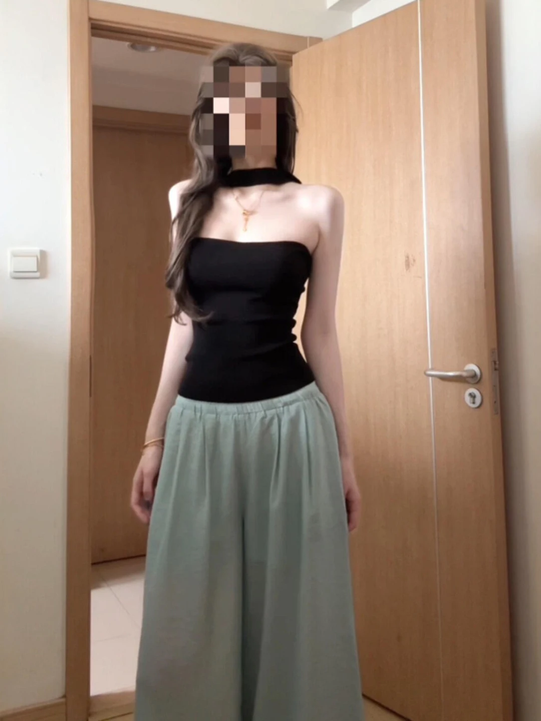 Unique Stylish Two-Piece Set Strapless Top Wide Leg Pants Summer Fashion Outfit Comfortable Cotton Blend High Waist Pants
Unique Stylish Two-Piece Set Strapless Top Wide Leg Pants Summer Fashion Outfit Comfortable Cotton Blend High Waist Pants